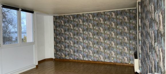 2 bedrooms Apartment in Sin-le-Noble, France No. 216404 3