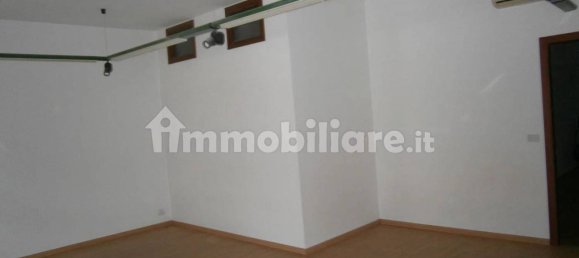 3-salle Propriété commerciale à Castelnuovo Don Bosco, Italy No. 351277 2