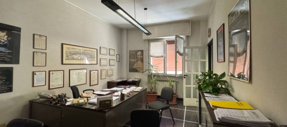 7 rooms Apartment in Savona, Italy No. 267964 6