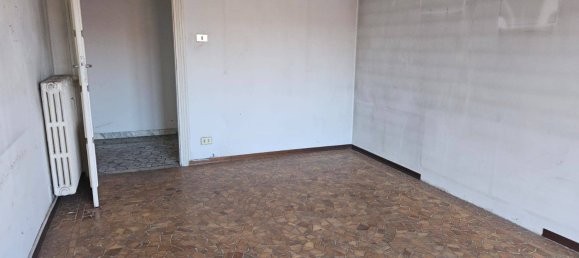 2 bedrooms Apartment in Turin, Italy No. 169523 3