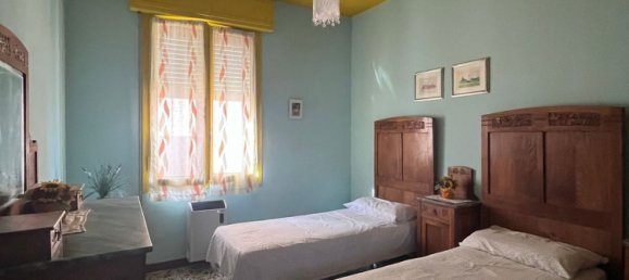 8-salle Maison à Mirandola, Italy No. 146639 11