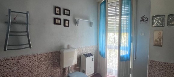 8-salle Maison à Mirandola, Italy No. 146639 2