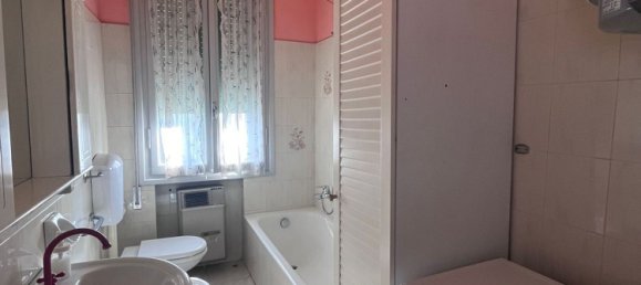 8-salle Maison à Mirandola, Italy No. 146639 14