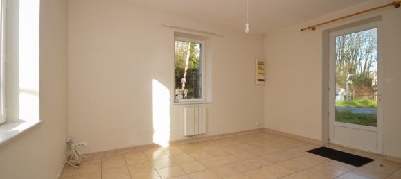 Casa de 2 dormitorios en Chantonnay, France No. 101117 2