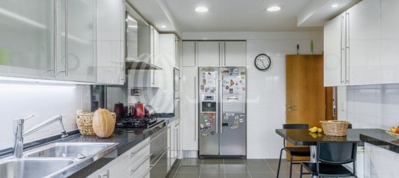 5 غرف نوم منزل ذو طابقين في Lisbon, Portugal رقم 104117 10