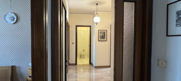 3 rooms Apartment in Venice, Italy No. 137416 16