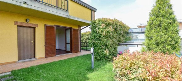 Вилла с 6 комнатами в Ровелласка, Италия № 333711 20