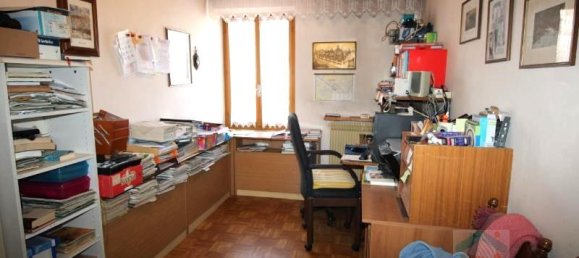 11 rooms House in Udine, Italy No. 23875 25