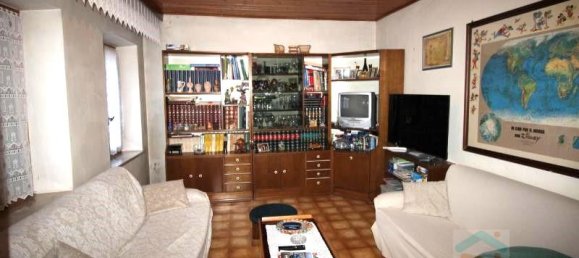 11 rooms House in Udine, Italy No. 23875 23