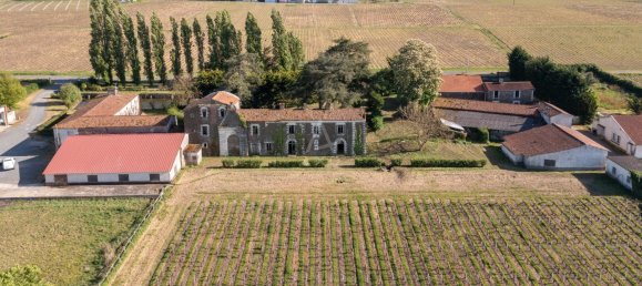 10 bedrooms House in Haute-Goulaine, France No. 343674 3