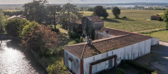 10 bedrooms House in Haute-Goulaine, France No. 343674 2