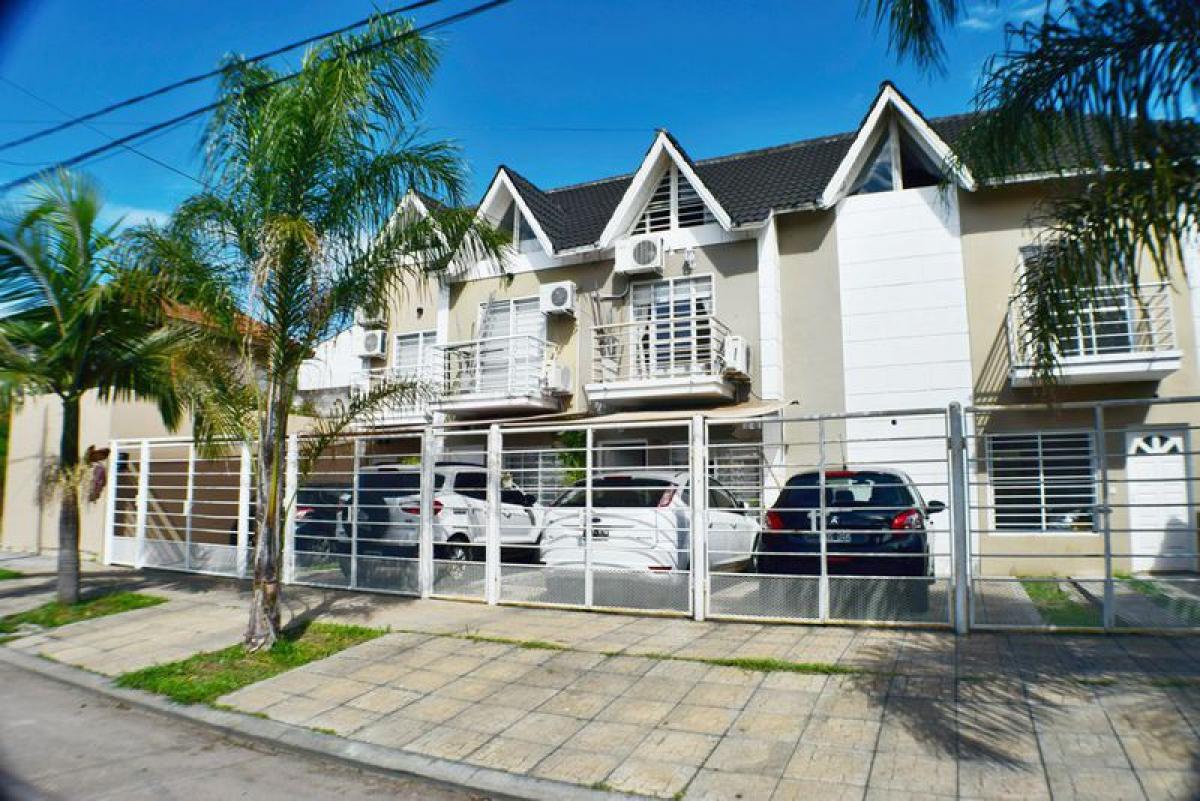 3 bedrooms House in Bermudez, Argentina No. 58745