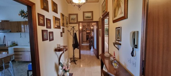 4 bedrooms Apartment in Florence, Italy No. 347898 2