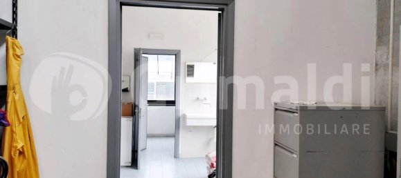 590m² Warehouse in Massa, Italy No. 374455 8