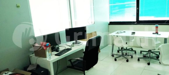 590m² Warehouse in Massa, Italy No. 374455 3