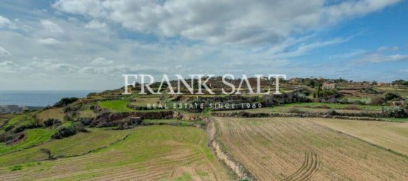 Квартира с 2 спальнями в Керчем, Мальта № 1067 11