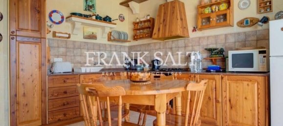 Квартира с 2 спальнями в Керчем, Мальта № 1067 4