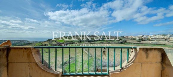 Квартира с 2 спальнями в Керчем, Мальта № 1067 10