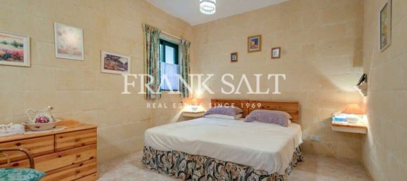 Квартира с 2 спальнями в Керчем, Мальта № 1067 6