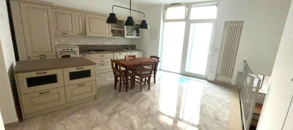 4 غرف نوم منزل في Bari, Italy رقم 336730 2