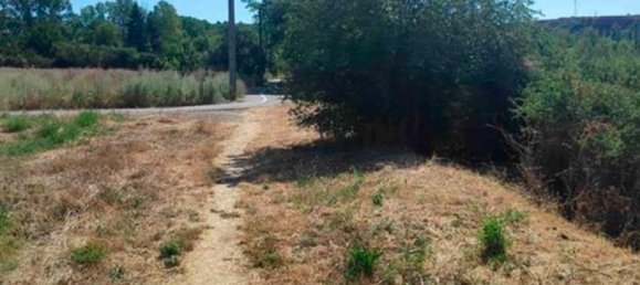 Land in Leon, Spain No. 28134 6