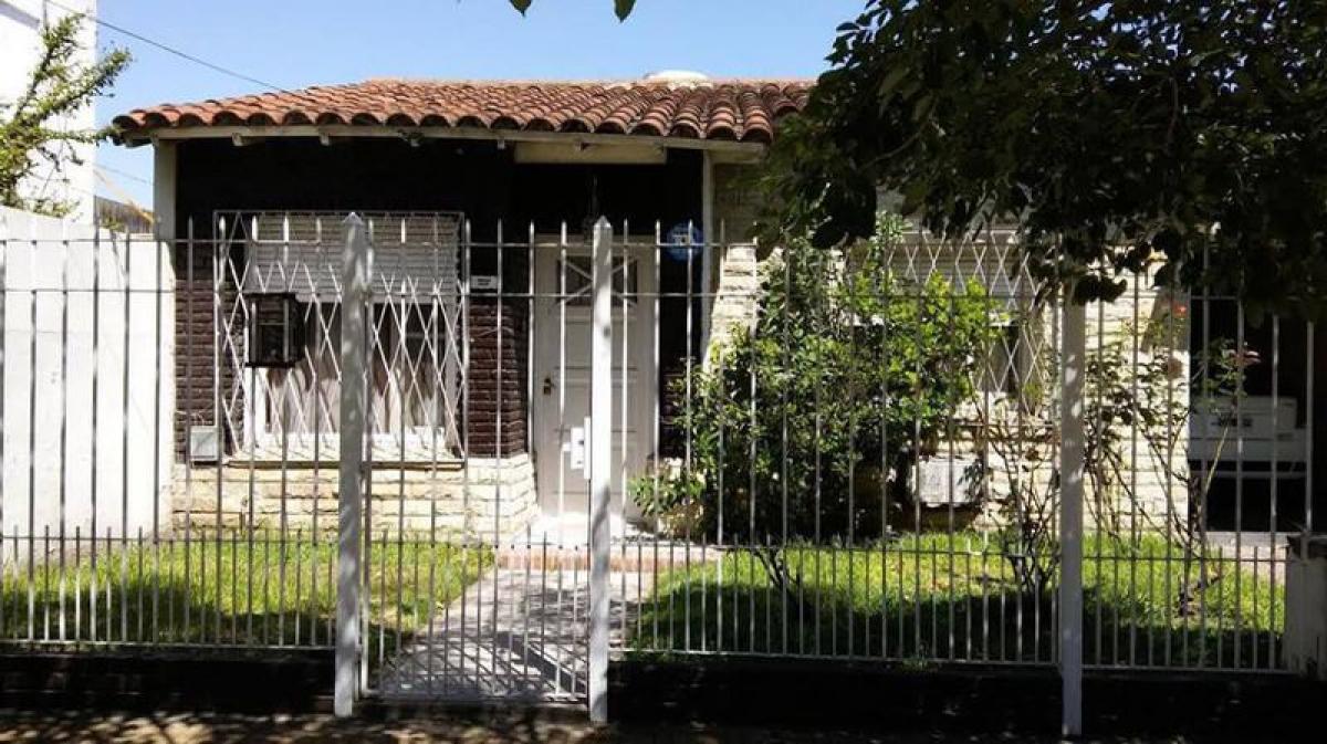 2 bedrooms House in Hurlingham, Argentina No. 71813