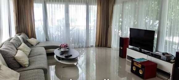 4 bedrooms Villa in Bang Lamung, Thailand No. 16541 3