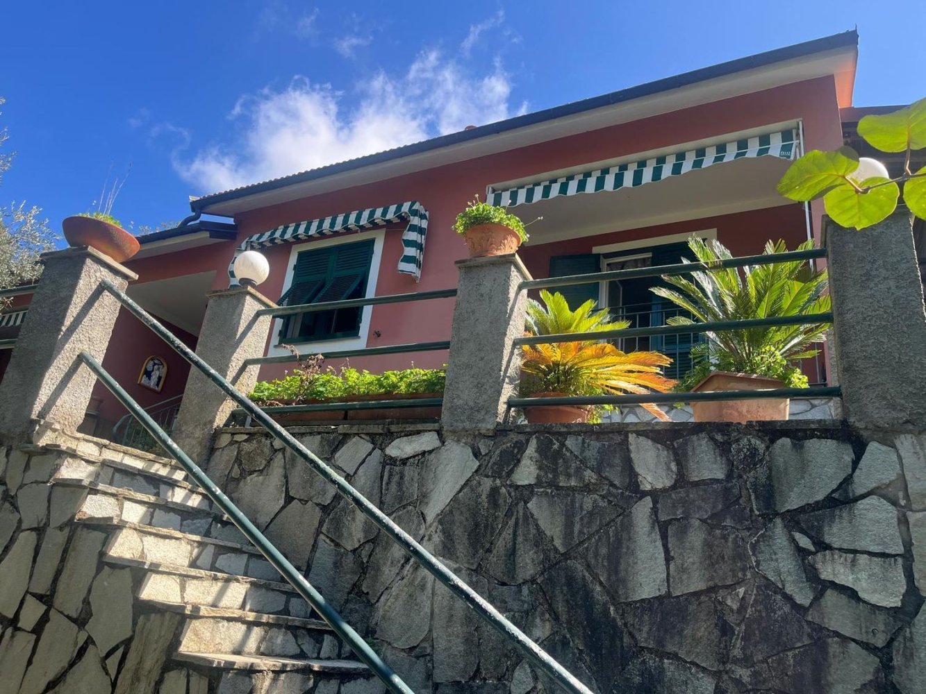 Villa T8 em Castiglione Chiavarese, Italy N.º 376397