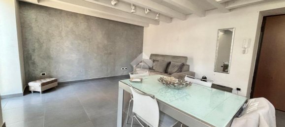 3 rooms Apartment in Naples, Italy No. 36132 4