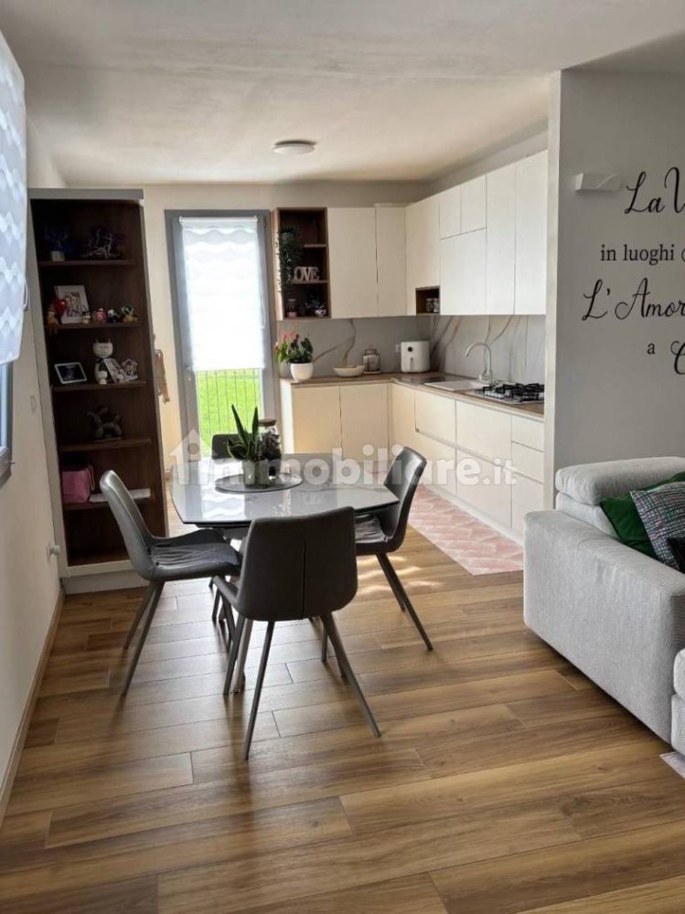 3 bedrooms Apartment in Udine, Italy No. 357285