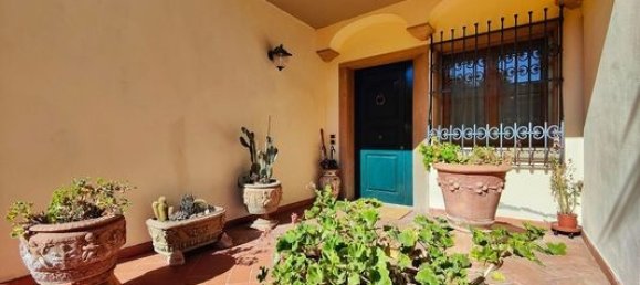 9 rooms Villa in Lastra a Signa, Italy No. 142903 4