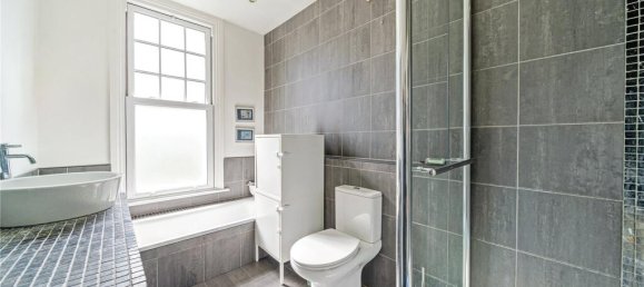 2 bedrooms Apartment in London, United Kingdom No. 12179 3