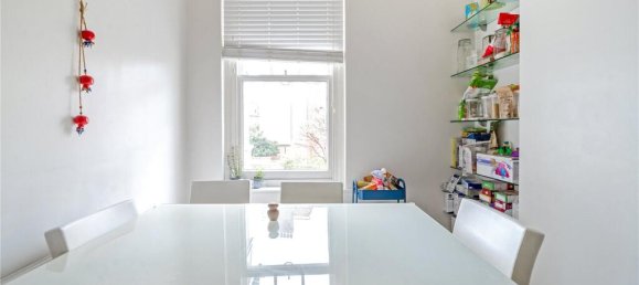 2 bedrooms Apartment in London, United Kingdom No. 12179 2