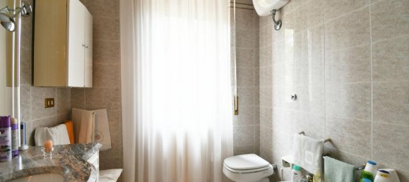 8-salle Maison à Monte Urano, Italy No. 72995 20