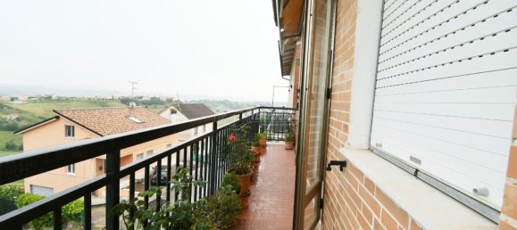 8-salle Maison à Monte Urano, Italy No. 72995 15