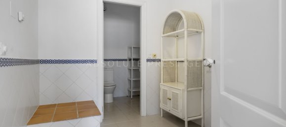 5 bedrooms Villa in Marbella, Spain No. 38886 39