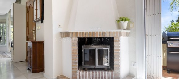 5 bedrooms Villa in Marbella, Spain No. 38886 10