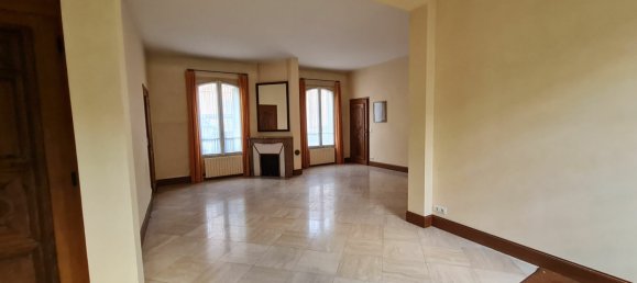 4 Schlafzimmer Haus in Maintenon, France, Nr. 89779 2