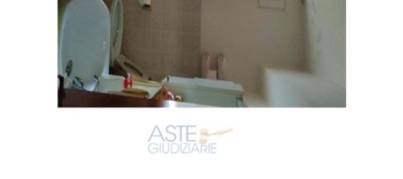 5 rooms Apartment in Pescara, Italy No. 238449 8