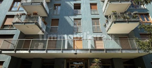 2 bedrooms Apartment in Milan, Italy No. 352174 4