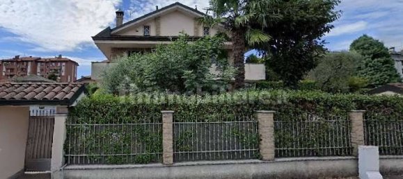 2 غرف نوم شقة في Paderno Dugnano, Italy رقم 338782 2