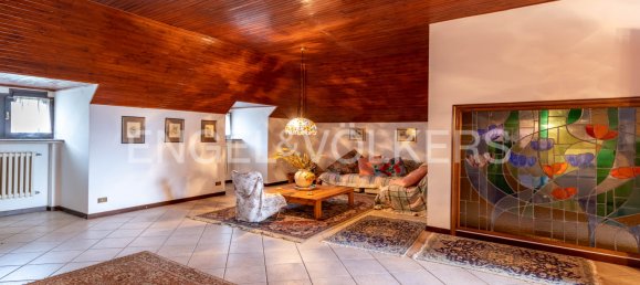 4 Schlafzimmer Villa in Cardano al Campo, Italy, Nr. 127859 8