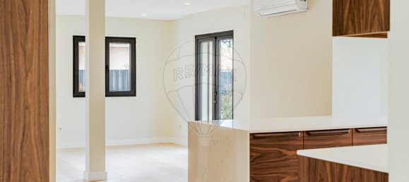 4 bedrooms Villa in Cascais, Portugal No. 160954 14