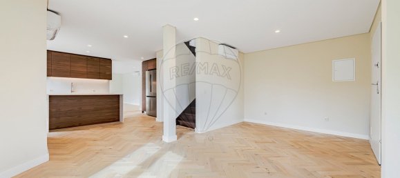 4 bedrooms Villa in Cascais, Portugal No. 160954 10