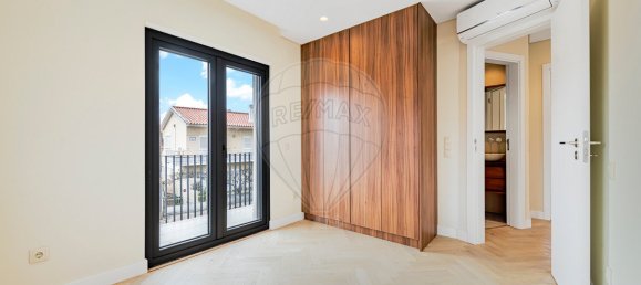 4 bedrooms Villa in Cascais, Portugal No. 160954 22