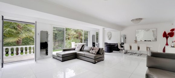 4 bedrooms Castles in Creteil, France No. 350133 4