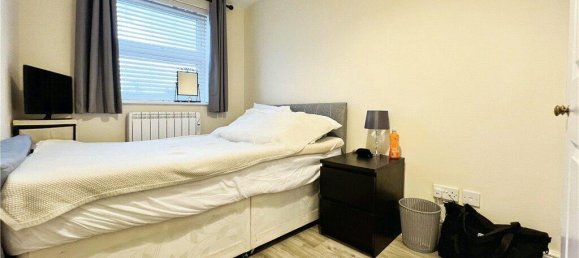1 bedroom Apartment in Egham, United Kingdom No. 8662 7