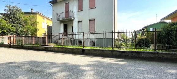 Villa de 2 dormitorios en Castelleone, Italy No. 233586 3
