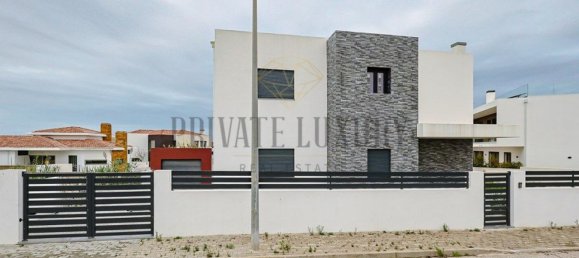 4 bedrooms House in Ericeira, Portugal No. 128135 2