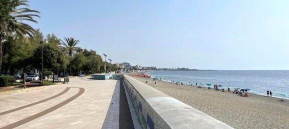 5 bedrooms Apartment in Catanzaro, Italy No. 381212 32